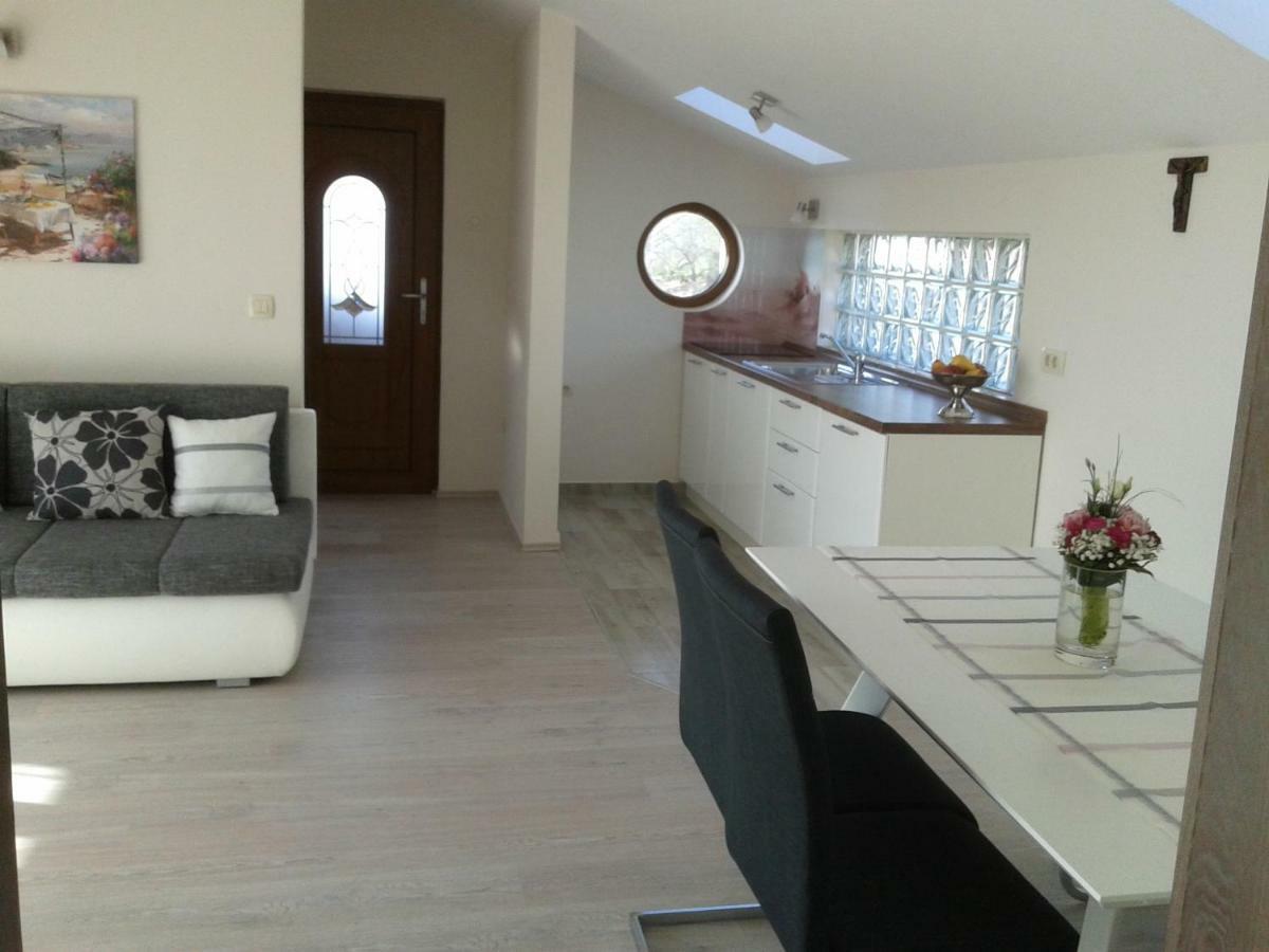 Anastazia Daire Kožino Dış mekan fotoğraf